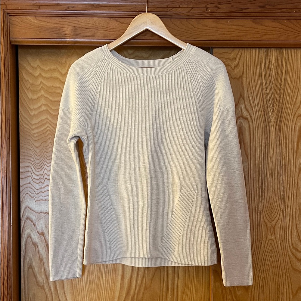 Banana Republic Women's Cream Crew Neck Sweater.